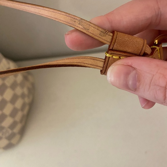 Authentic Louis Vuitton Neverfull MM, Damier Azur - Picture 3 of 6